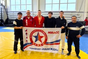 УВЕЛЬСКИЙ ДВОРЕЦ САМБО: ЗОЛОТО, БРОНЗА И БОЛЬШИЕ ЦЕЛИ!